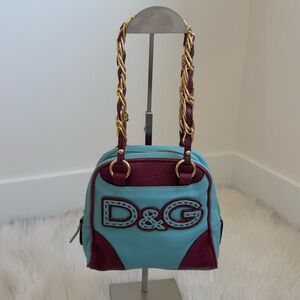Authentic rare vintage leather D&G dolce&gabbana mini chain bag.